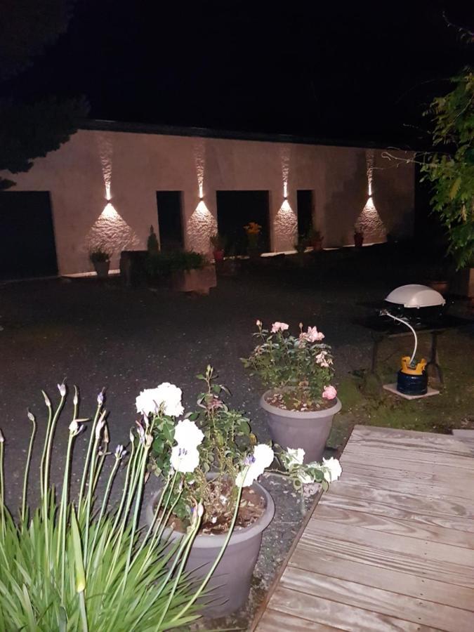 La Maison De Louise Pierre Percee Bagian luar foto