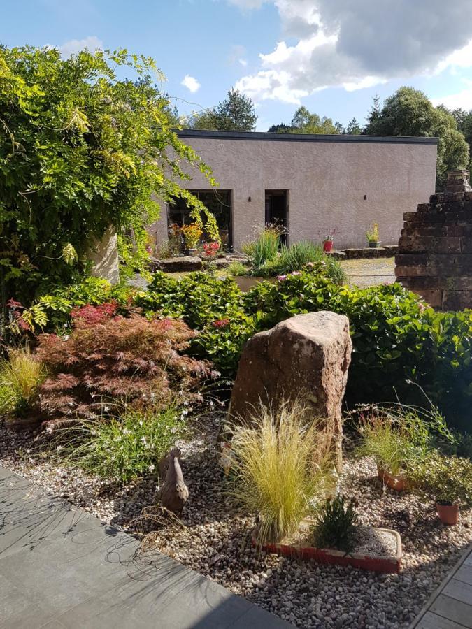 La Maison De Louise Pierre Percee Bagian luar foto